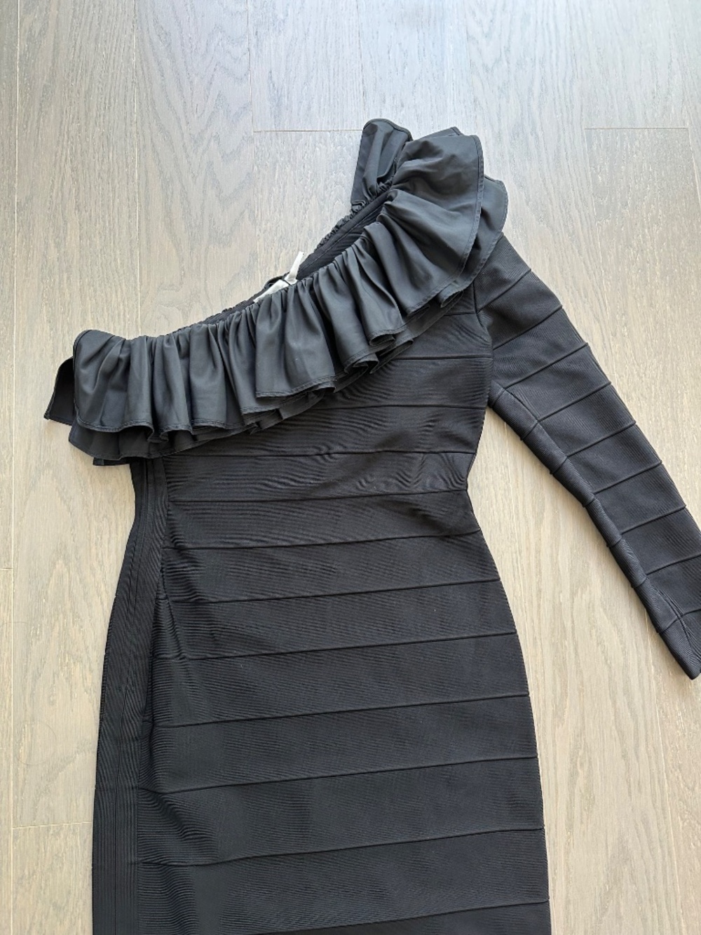 Herve Leger Asymmetrical Ruffle Gown Black One Shoulder Bandage Dress MEDIUM - Picture 3 of 9